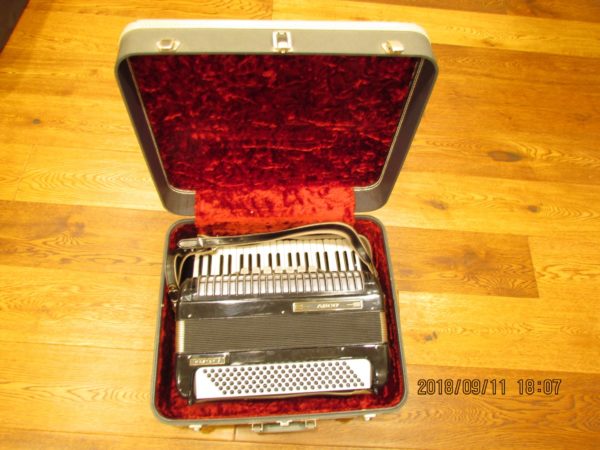 Abco Master 3 Accordian 1