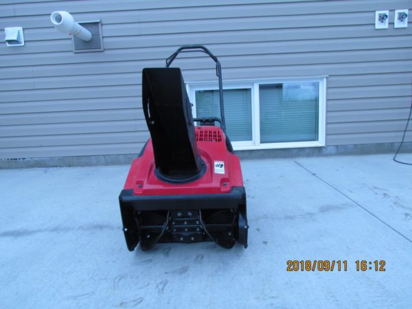 Honda HS 720 Snowblower 2